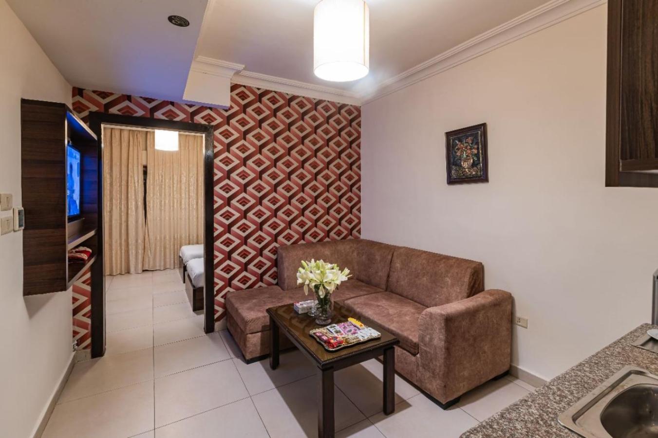 Lancaster Hotel Apartments-Gardens Amman Exterior photo